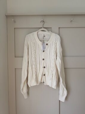 Neuflora Women's Cream Cable Knit Button-Front Cardigan Sweater